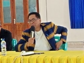 Kepala Dinas Koperasi dan UMKM Provinsi NTT, Dr. Lery Rupidara saat membuka kegiatan UKK di Kopdit Sta Maria Assumpta Kupang 