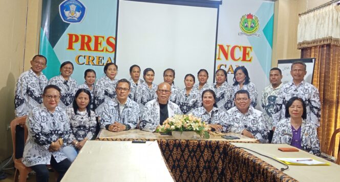 
					Belum Terima Gaji 4 Bulan, Belasan Guru PGRI Kota Kupang Mengadu ke Ketua PGRI NTT 