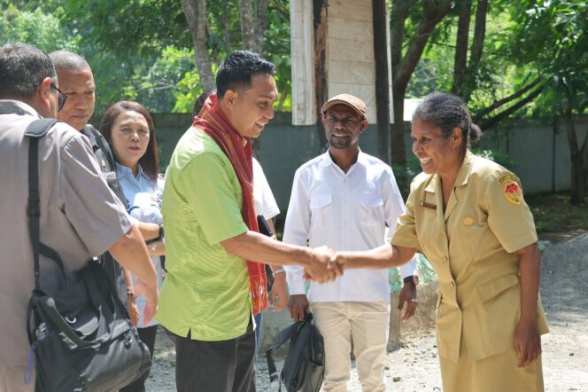 
					Lakukan Pengawas di Kabupaten Alor, Komisi V DPRD NTT Sambangi Tiga Sekolah
