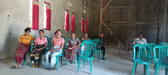 
					Anggota DPRD NTT, Klara Motu Loi saat reses di Desa Bone Kecamatan Wewiku Kabupaten Malaka 