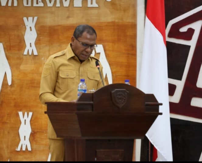 
					Wakil Gubernur NTT, Johni Asadoma 