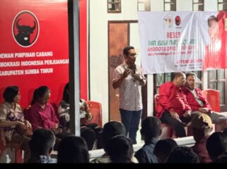 Anggota DPRD NTT, Antonius Landi saat Reses di Sumba Timur 