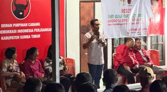 Anggota DPRD NTT, Antonius Landi saat Reses di Sumba Timur 