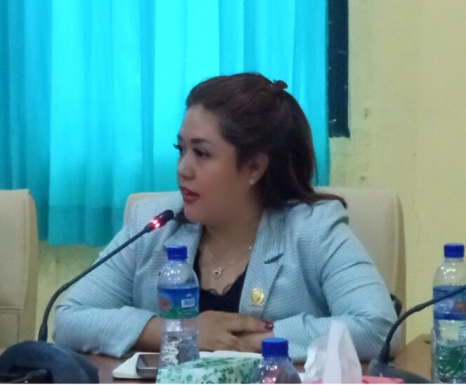 
					Anggota Komisi V DPRD NTT, Luisa R. Yosheline Lana, SH