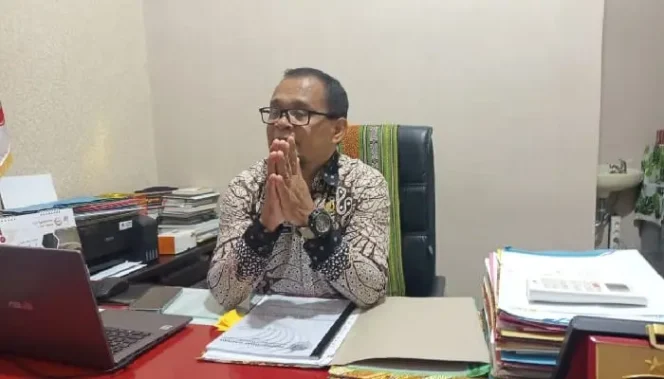
					Kepala Sekolah SMA Negeri 3 Kupang, Ishak Daniel Balbesi. Foto: Istimewa 