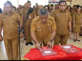 Penandatanganan Perjanjian Kinerja (PK) dan Pakta Integritas Tahun 2026 oleh ASN Sekretariat DPRD NTT 