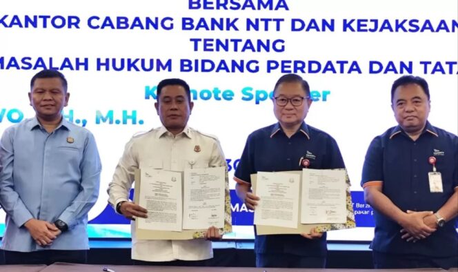 
					Penandatanganan MoU antara Bank NTT dengan Kejaksaan Tinggi NTT. FOTO: Istimewa 