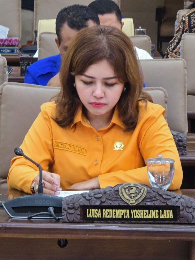 
					Anggota DPRD NTT, Luisa Redempta Yosheline Lana (Sheline Lana) 