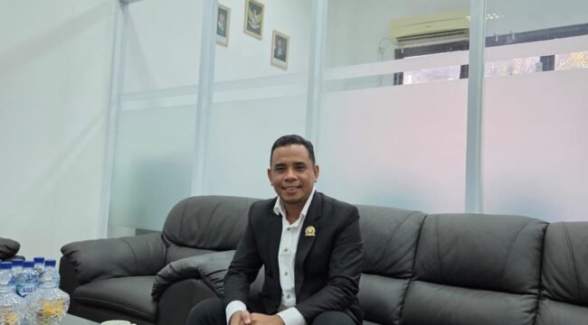 Ketua Fraksi PSI DPRD NTT, Junaidin Mahasan 