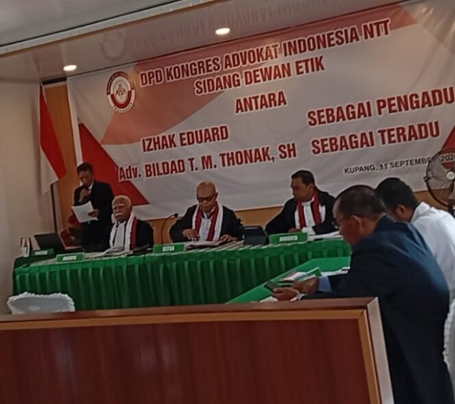 
					Sidang perdana laporan dugaan kode etik advokat 